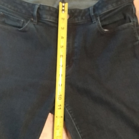 Ann Taylor Medium Wash Denim Jeans - Picture 8 of 9